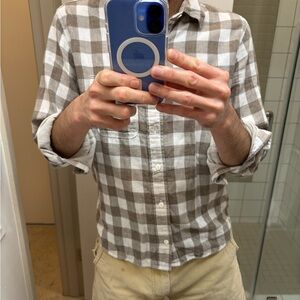 VINTAGE 90s Men's flannel long sleeve button down shirt. Brown & white plaid